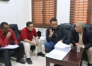 فريق التوجيه والرقابة الرئاسي يطلع على عمل البنك المركزي بمحافظة لحج