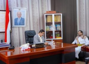 المحافظ بن الوزير يطلع على مجمل اوضاع عسيلان واحتياجاتها من المشاريع الخدمية
