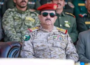 الفريق الركن محسن الداعري يعزي في وفاة المناضل اللواء محمد ناجي سعيد 