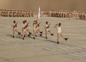 قوات العمالقة الجنوبية تشهد عرضًا عسكريًّا مهيبًا لتخرج الدفعة الـ60 من منتسبيها 