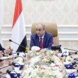 بن بريك يلزم شركة الغاز بتخفيض الأسعار بما يتوافق مع تحسن صرف العملة الوطنية