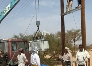 شبوة: برعاية المحافظ بن الوزير.. مدير عام مرخة السفلى يدشّن المرحلة الثانية من مشروع كهرباء وادي مرخة السفلى