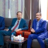 برئاسة الدكتور القميري..فريق التوجيه والرقابة الرئاسي يلتقي محافظ محافظة شبوة