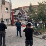 زلزال قوي يضرب شمال غربي تركيا ويتسبب في انهيار مبنى وأضرار مادية مع تحرك عاجل للسلطات