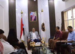 فريق التوجيه والرقابة الرئاسي بمحافظة المهرة يناقش قضايا المرأة وتعزيز حضورها المجتمعي
