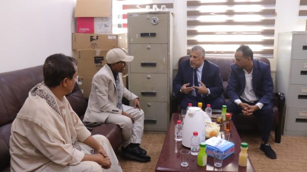 فريق التوجيه والرقابة الرئاسي برئاسة الجعري يطلع على أداء البنك المركزي فرع المهرة