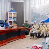 شبوة: المحافظ بن الوزير يستقبل خريجي كلية زايد، ويؤكد المطالبة بإنشاء الكلية البحرية في المحافظة
