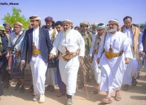 المحافظ بن الوزير ينهي قضية قبلية كبرى ويخمد فتنة بين قبائل خليفة وعبيدة في مأرب
