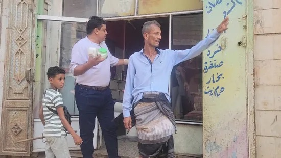 إغلاق صالونات حلاقة مخالفة في المنصورة 