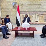 المحرّمي يلتقي سفير الولايات المتحدة ويؤكد أهمية الدعم الأمريكي للإصلاحات الاقتصادية ومكافحة الإرهاب 