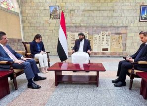المحرّمي يلتقي سفير الولايات المتحدة ويؤكد أهمية الدعم الأمريكي للإصلاحات الاقتصادية ومكافحة الإرهاب 