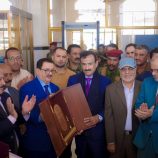 المحافظ بن الوزير يرحب بتدشين رحلات الخطوط الجوية اليمنية (عدن – عتق) ويؤكد على أهميتها في تعزيز التنمية وتوسيع آفاق المحافظة.