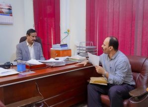 المحافظ بن الوزير يؤكد على أهمية الدور الذي تضطلع به الهيئة العامة للتأمينات والمعاشات