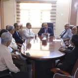 محافظ حضرموت يناقش الأوضاع العامة لجامعة حضرموت والطموحات المستقبلية