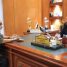محافظ حضرموت يبحث احتياجات مراكز غسيل الكلى بالمكلا والشحر 