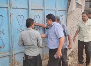 استمرار حملة إغلاق المحال التجارية المخالفة في المنصورة 
