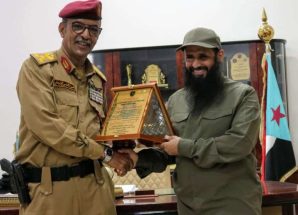 بتوجيهات الرئيس الزبيدي.. تكريم القيادة العامة لقوات الحزام الأمني على مواقفهم الإنسانية والوطنية