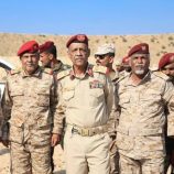 قائد العسكرية الثانية يتفقد مواقع لواء حضرموت في دوعن 