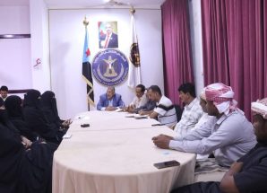 برئاسة الجعري…فريق التوجيه والرقابة الرئاسي يلتقي إدارات الجمعيات النسوية بمحافظة المهرة