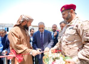 الرئيس الزُبيدي يفتتح قسم الرقود ويضع حجر الأساس لأقسام طبية متقدمة بمستشفى عبود العسكري