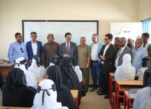فريق التوجيه والرقابة الرئاسي ومحافظ سقطرى يدشّنان العام الدراسي الجديد بالمحافظة