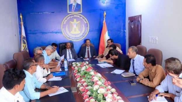 بحضور فريق التوجيه والرقابة الرئاسي…تنفيذية انتقالي شبوة تعقد اجتماعها الدوري لشهر سبتمبر