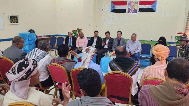 برئاسة الدكتور الخضر السعيدي…فريق التوجيه والرقابة الرئاسي يلتقي أعضاء المجلس الاستشاري بمحافظة سقطرى