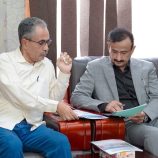 شبوة: المحافظ بن الوزير يطلع على تقرير إنجازات السلطة المحلية بمديرية عتق ويشيد بمستوى المشاريع المنجزة والخدمات المقدمة