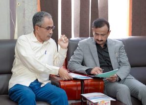 شبوة: المحافظ بن الوزير يطلع على تقرير إنجازات السلطة المحلية بمديرية عتق ويشيد بمستوى المشاريع المنجزة والخدمات المقدمة