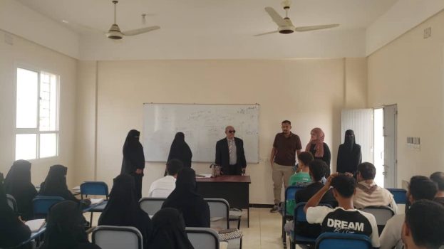 فريق التوجيه والرقابة الرئاسي يزور كلية الإدارة والاقتصاد بجامعة أبين
