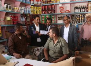 شبوة: مكتب الصناعة والتجارة يدشن نزولاته الميدانية للمديريات بزيارة سوق مدينة نصاب