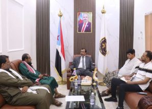 فريق التوجيه والرقابة الرئاسي يطلع على نشاط الاتحاد العام لنقابات عمال الجنوب بالمهرة