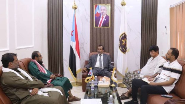 فريق التوجيه والرقابة الرئاسي يطلع على نشاط الاتحاد العام لنقابات عمال الجنوب بالمهرة