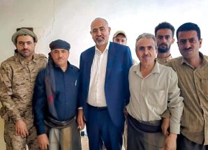 الرئيس القائد عيدروس الزُبيدي يزور القائد صلاح الشنفرة ويطمئن على صحته