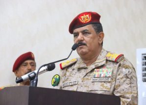 ‏وزير الدفاع يشهد تدشين البطاقة العسكرية الإلكترونية للهيئات والدوائر والمنطقة العسكرية الرابعة 