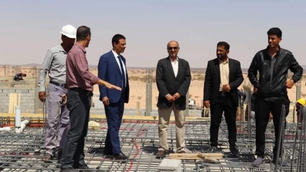 رئيس جامعة شبوة ونوابه يتفقدون سير العمل في مشروع كلية الطب بالحرم الجامعي الجديد