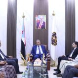 برئاسة الجعري…فريق التوجيه والرقابة الرئاسي يناقش مع وزارتي المياه والبيئة والإدارة المحلية أوضاع الخدمات في المهرة