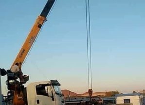 شبوة: مؤسسة مياه عتق تعيد تشغيل إحدى الآبار المتوقفة في حقل العوشة بدعم ومتابعة المحافظ بن الوزير