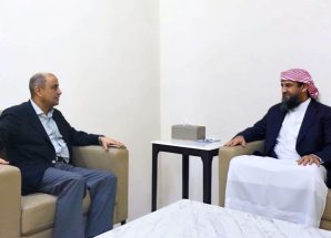 المحرّمي يلتقي رئيس الوزراء ويؤكد دعم مجلس القيادة للإصلاحات الاقتصادية والخدمية