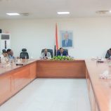 برئاسة المحافظ بن الوزير.. لجنة المناقصات تقر إعلان وإعادة إعلان عدد من المشاريع الخدمية والتنموية