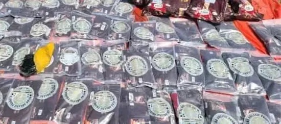 ضبط قارب يحمل طن مخدرات قبالة سواحل لحج 