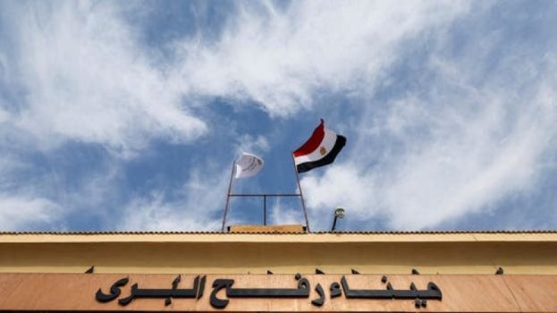 مصدر مصري مسؤول: معبر رفح سيعمل من الاتجاهين قريباً