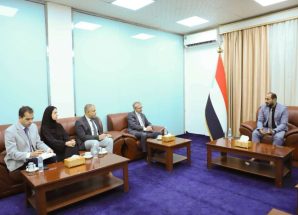 الأمين العام يبحث مع اللجنة الدولية للصليب الأحمر جهودها الإغاثية والانسانية في محافظات الجنوب