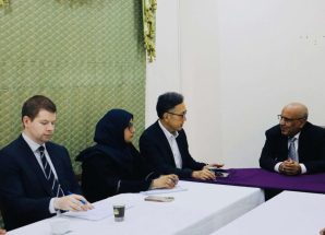 الكثيري يبحث مع وفد المبعوث الأممي مستجدات العملية السياسية وجهود إحلال السلام في بلادنا