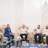 المحافظ بن الوزير يبحث مع وفد الجمعية الكويتية آفاق التعاون التنموي والإنساني بمحافظة شبوة المحافظ بن الوزير يبحث مع وفد الجمعية الكويتية آفاق التعاون التنموي والإنساني بمحافظة شبوة