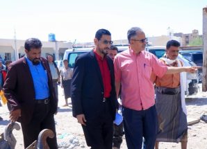 بتوجيهات المحافظ بن الوزير.. الوكيل لمروق يوجّه بتعزيز أداء صندوق النظافة والتحسين