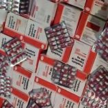 قوات الحملة الأمنية المشتركة تضبط سيارة تحمل كمية من الحبوب المخدرة في لحج