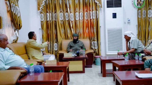 العميد الوالي يلتقي عدداً من قيادات السلطة المحلية بمحافظة أبين