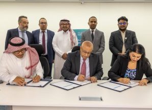 وزارة الاتصالات توقع في الرياض اتفاقية إنشاء المحطة الأرضية للأقمار الصناعية (عربسات) في عدن