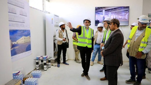 محافظ حضرموت والسفير الألماني يتفقدان مشروع تأهيل المخازن المركزية للأدوية (شريان الإمداد للمحور الشرقي)<br>